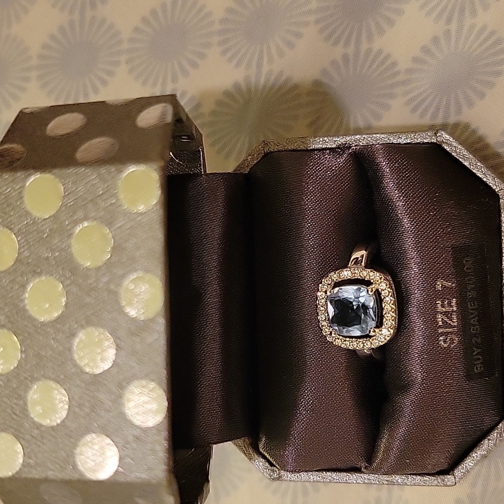 Dillards size 7 ring
